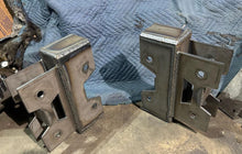 Load image into Gallery viewer, 05+ super duty axle bushing to heim joint bracket kit