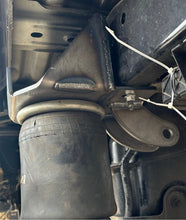 Load image into Gallery viewer, Ford rear air ride kit
