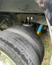 Load image into Gallery viewer, Rear bolt on air ride kit